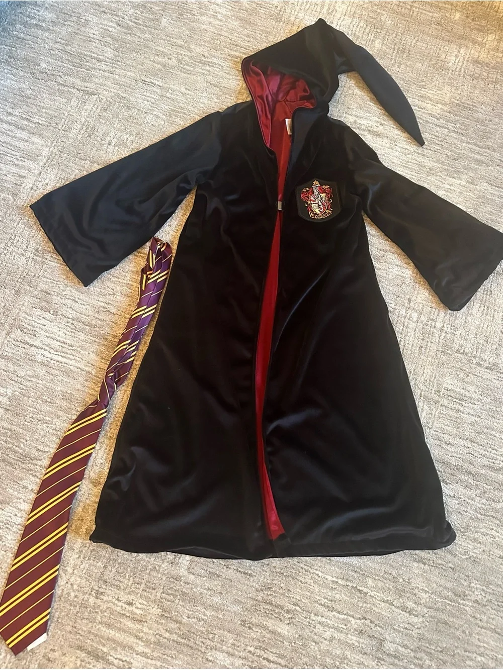 Warner Bros. Black Hooded Wizard Robe with Red Lining and Maroon/Gold Tie